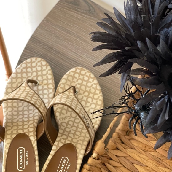 Coach sandals color cream and brown - Picture 8 of 10